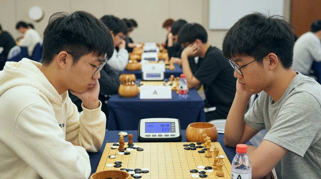 Olympiad Samarkand 2026: Ấn Độ bảo vệ ngai vàng giữa lòng Uzbekistan, nơi Gukesh và Sindarov viết nên duyên phận