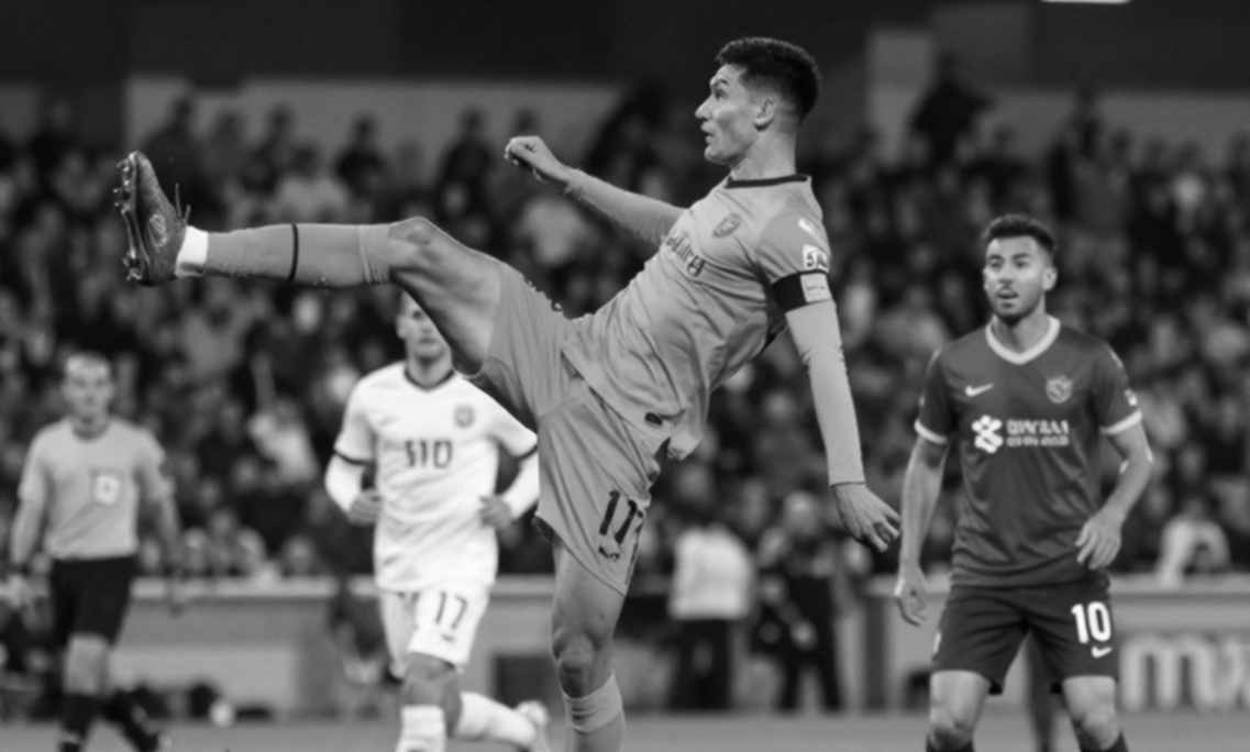 Bản báo cáo chín chiều với hơn bảy mươi ô trống: khi khung phân tích esports trở thành nghi thức