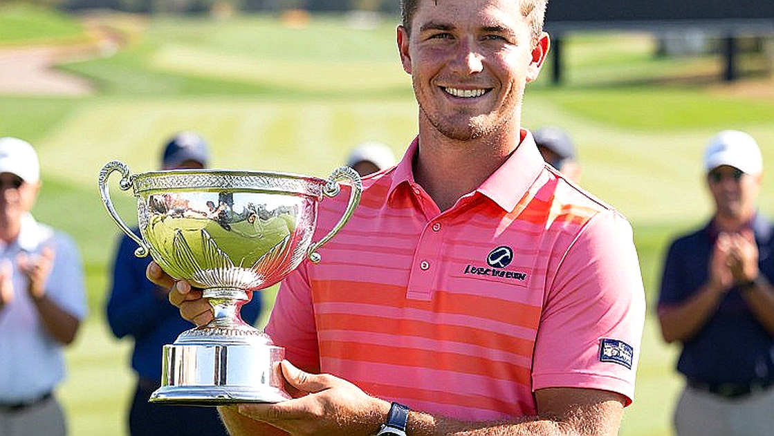 Gió làm bóng lăn trước cú chip: Hiểu đúng luật golf để không mất điểm oan Gió làm bóng lăn trước cú chip: Hiểu đúng luật golf để không mất điểm oan
